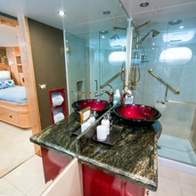 Aurora Yacht 
