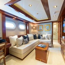 Blue Moon Yacht 