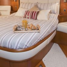 Mustique Yacht 