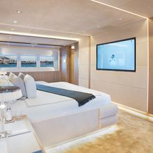 V Yacht 