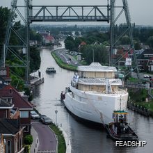 Les Cinq Yacht 
