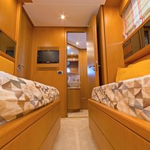 Fos Yacht 