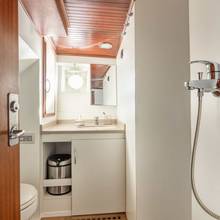 Lithi Yacht 