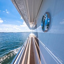 Clarity Yacht 