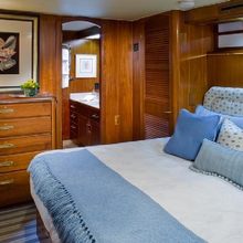 Serenity Yacht 