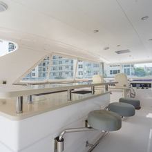 Pilot Lounge Yacht 