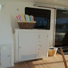 Huey's Island Yacht 