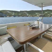Solstice Yacht 