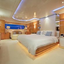 Code 8 Yacht 