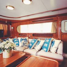 Blue Gold Yacht Dining Seating