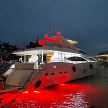 YCM 105 Yacht 