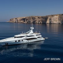 Ocean Paradise Yacht At anchor