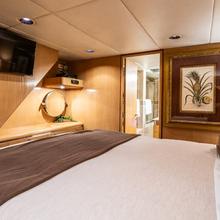 Le Montrachet Yacht 