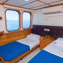 Tip Top IV Yacht 