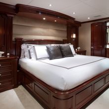 Sonician Yacht King Stateroom