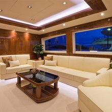 Happy Now Yacht 