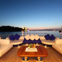 Plus Too Yacht 