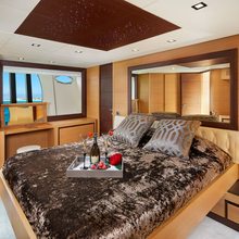 Legendary Yacht 