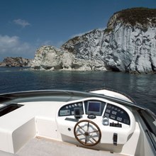 Larmera Yacht 