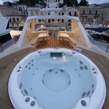 Corvus Yacht Jacuzzi - Overview