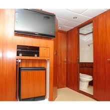 Luna Yacht 