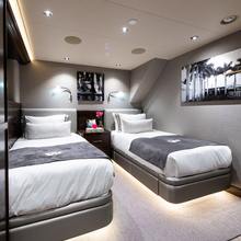 Checkmate40 Yacht Twin Cabin