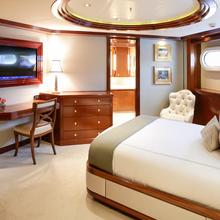 Blue Moon Yacht 