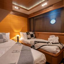 Intervention Yacht 