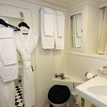 Alicia Yacht Private Bathroom - Overview