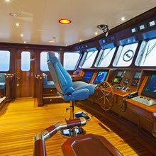 Sea Eagle Yacht Wheel Room
