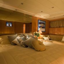 Manara Yacht 