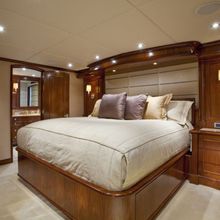 Wheels Yacht King Stateroom