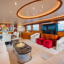 Two Seas Yacht 