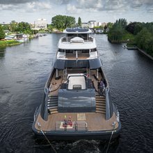 B Yacht 