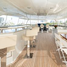 Iridescence Yacht 