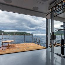 M Yacht 