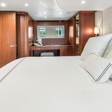 Aurora Yacht 