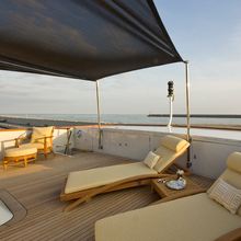 Legend Yacht Sundeck - Loungers