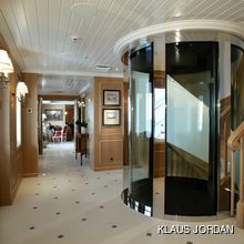 Huntress Yacht Main Entrance Hall