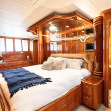 Rays Yacht 