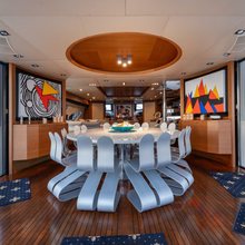 Intervention Yacht 