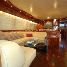 NEVER ONE Yacht 