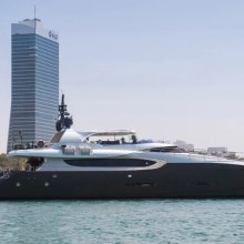 Khalili Yacht 
