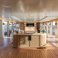 Rebels Yacht 