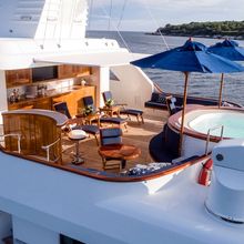 Moon River Yacht 