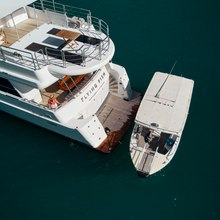 Flying Fish Yacht 