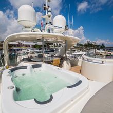 Happy Hour Yacht 