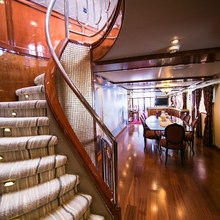 Aurora Yacht 