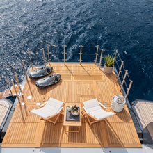 M Yacht 