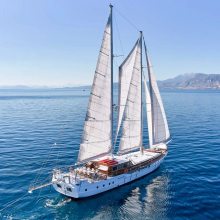 White Pearl Yacht
